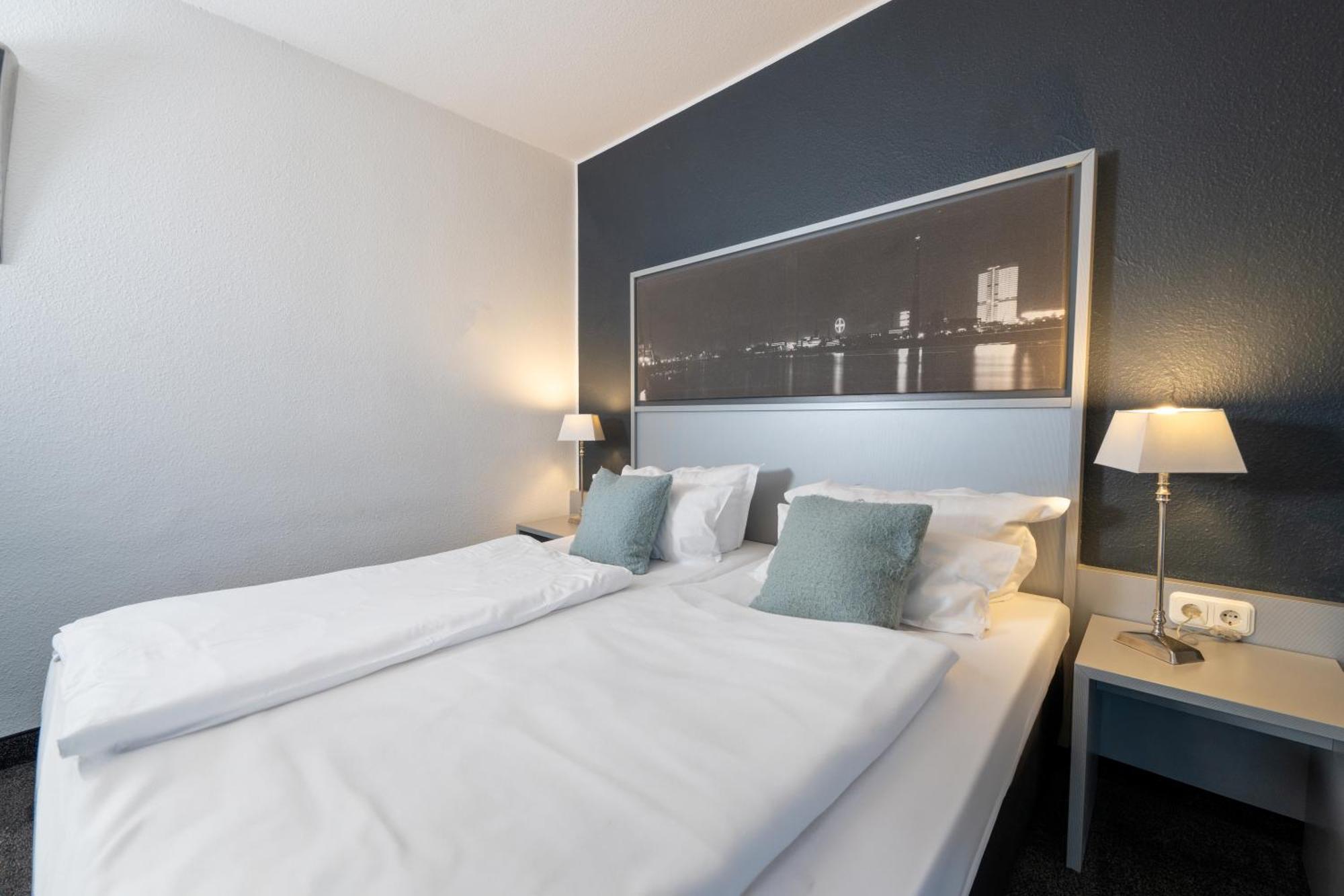Hotel Medo Koeln Екстер'єр фото