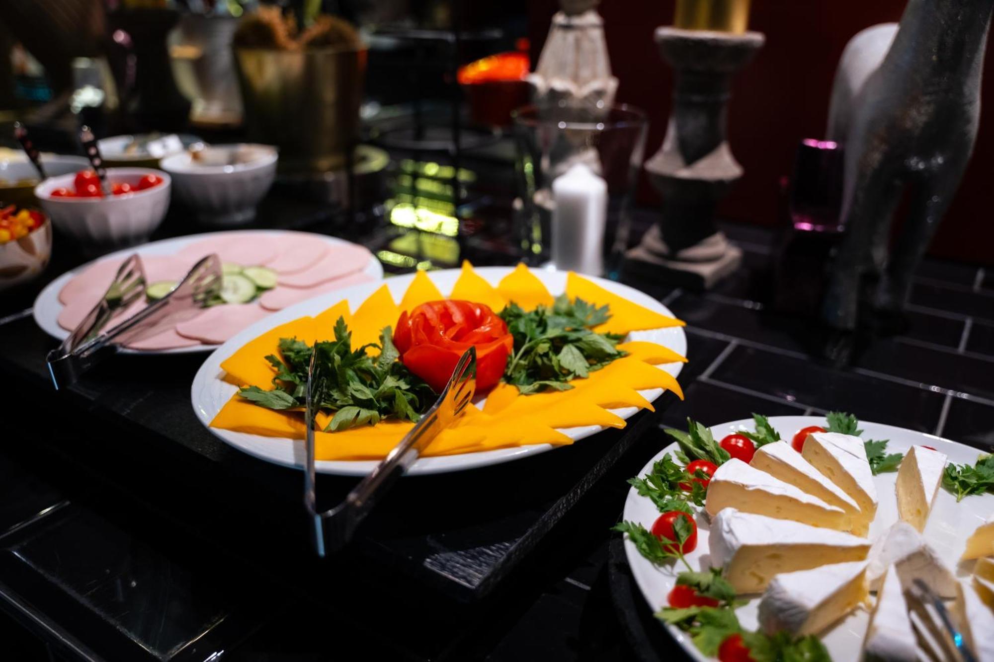 Hotel Medo Koeln Екстер'єр фото